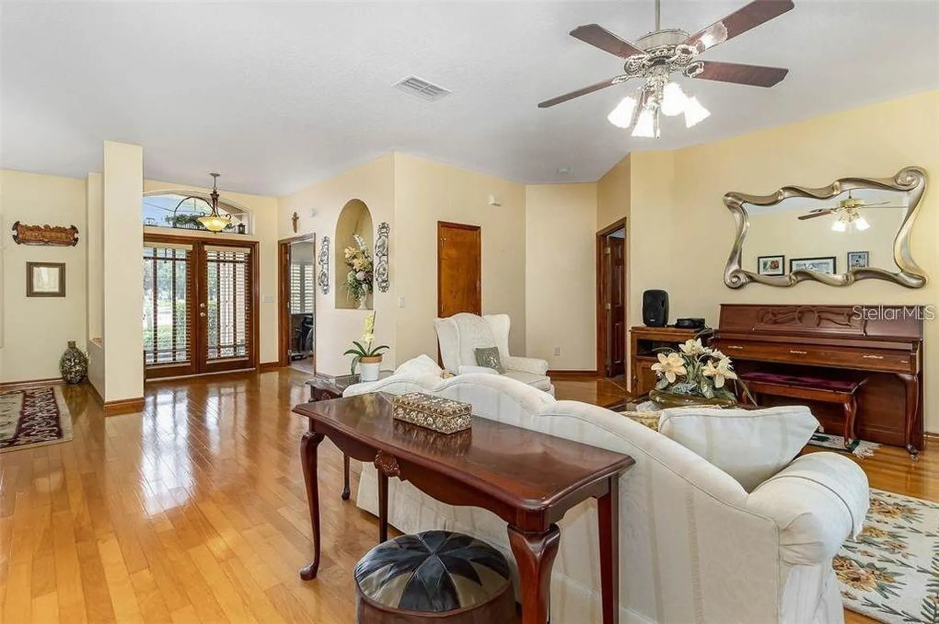 10001 Highland Woods Court Orlando FL 32836