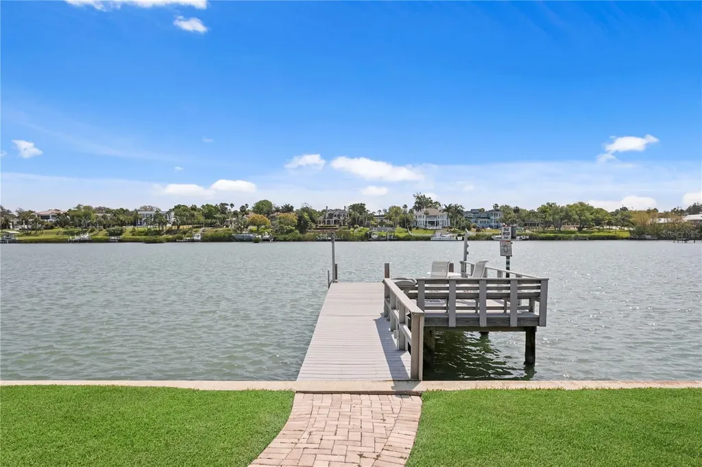 109 Poinciana Lane Largo FL 33770