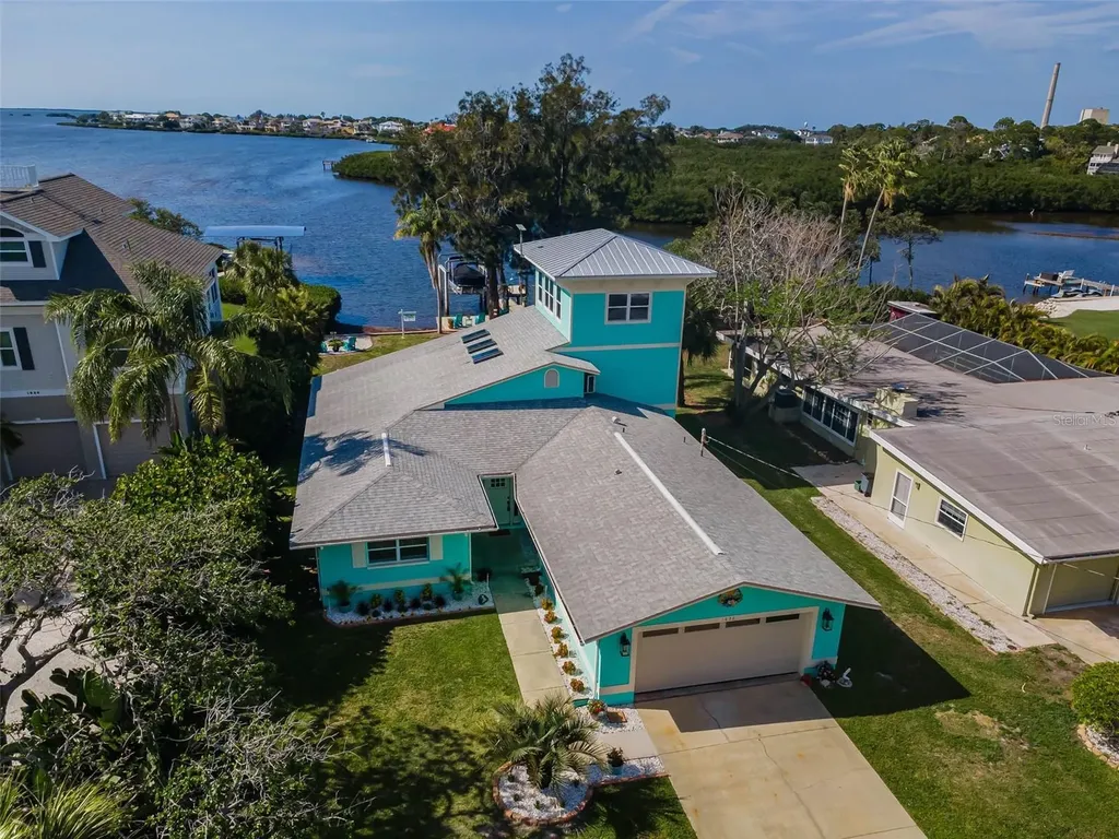 1626 Sea Breeze Drive Tarpon Springs FL 34689