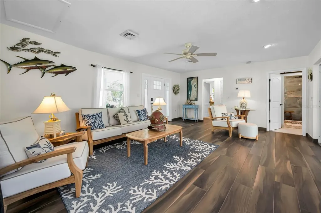 1626 Sea Breeze Drive Tarpon Springs FL 34689