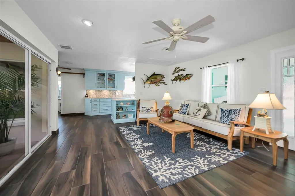 1626 Sea Breeze Drive Tarpon Springs FL 34689