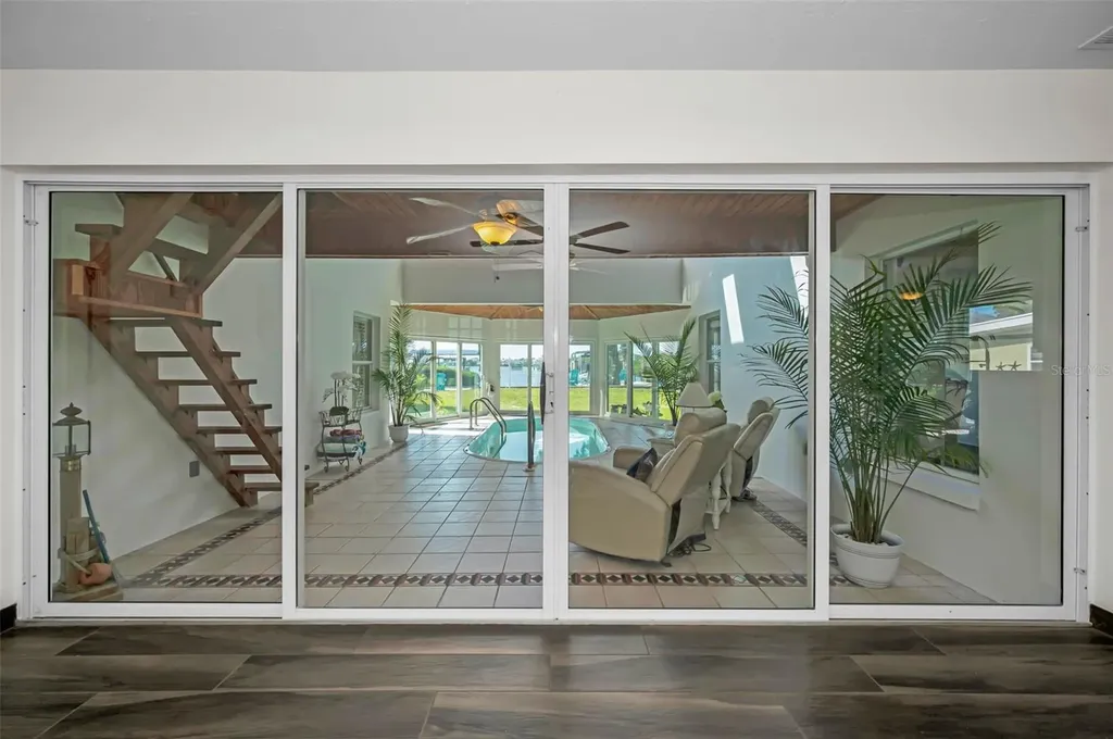 1626 Sea Breeze Drive Tarpon Springs FL 34689