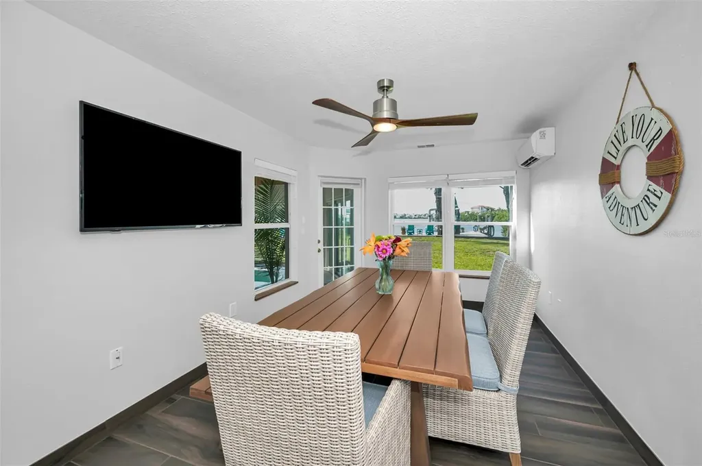 1626 Sea Breeze Drive Tarpon Springs FL 34689