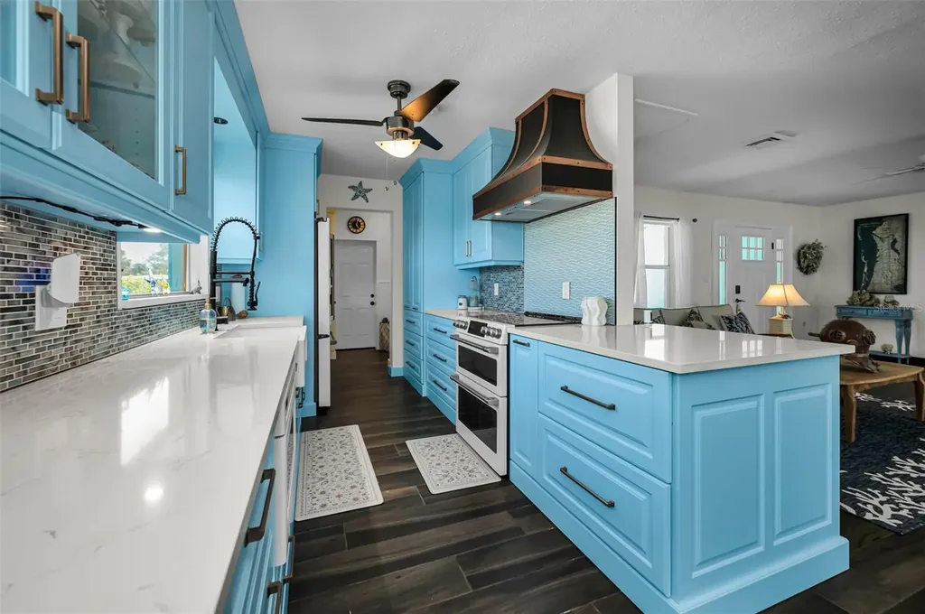 1626 Sea Breeze Drive Tarpon Springs FL 34689