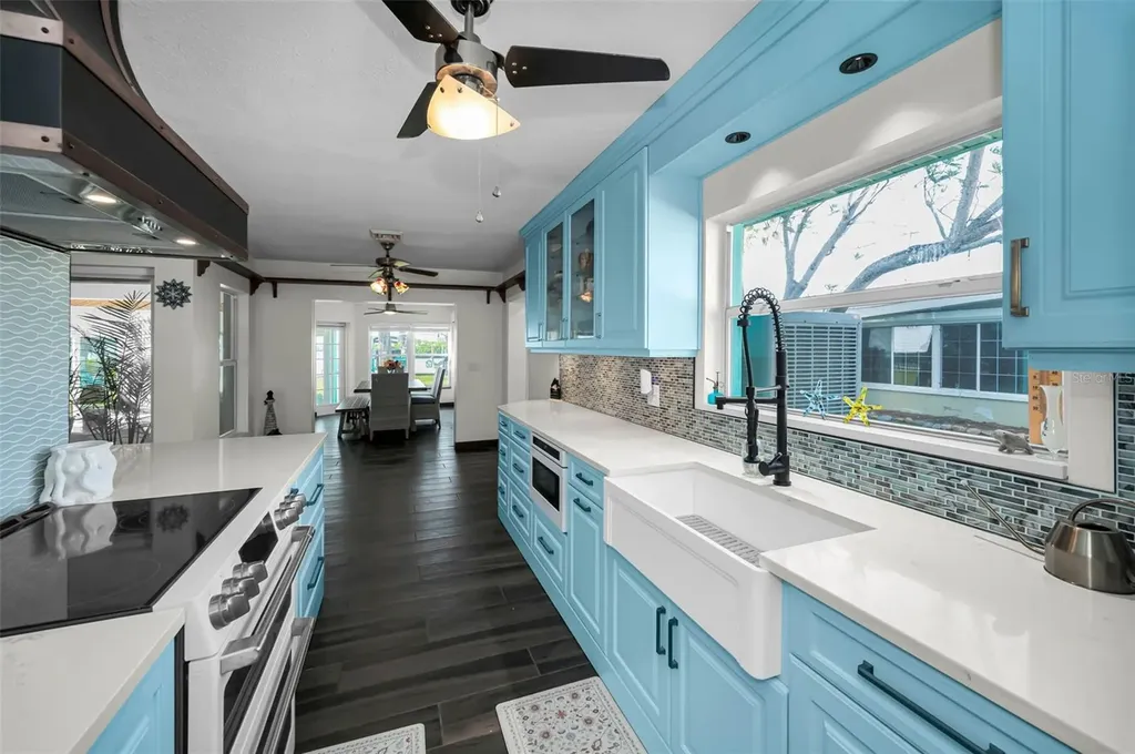 1626 Sea Breeze Drive Tarpon Springs FL 34689