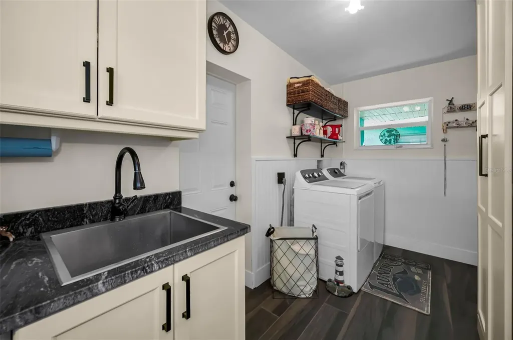 1626 Sea Breeze Drive Tarpon Springs FL 34689