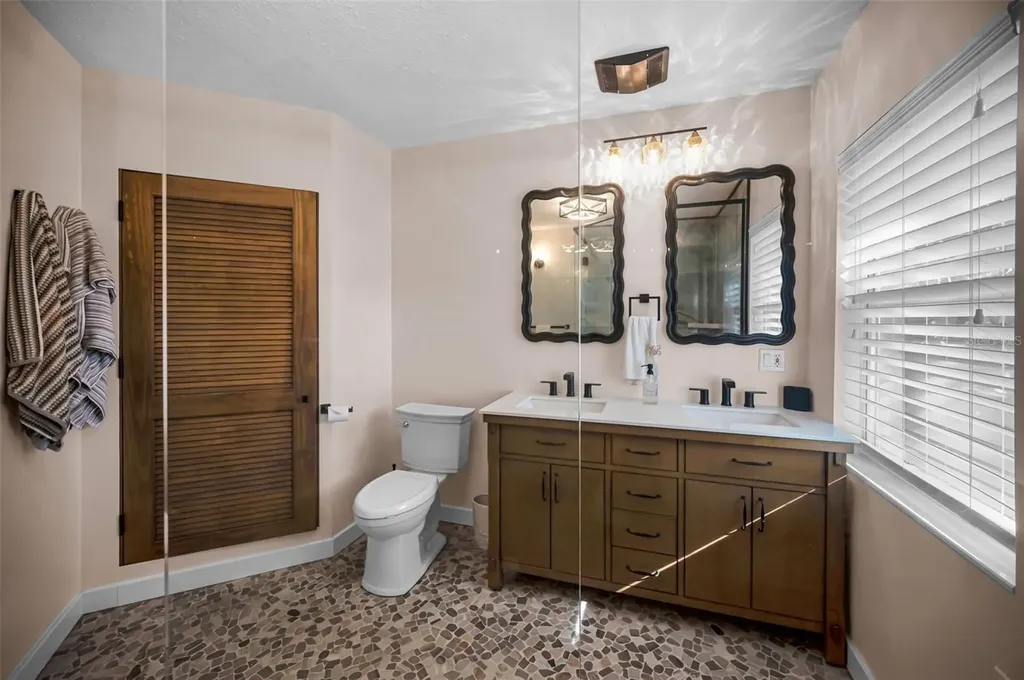 1626 Sea Breeze Drive Tarpon Springs FL 34689
