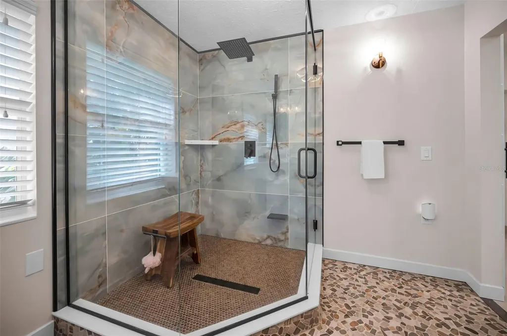 1626 Sea Breeze Drive Tarpon Springs FL 34689