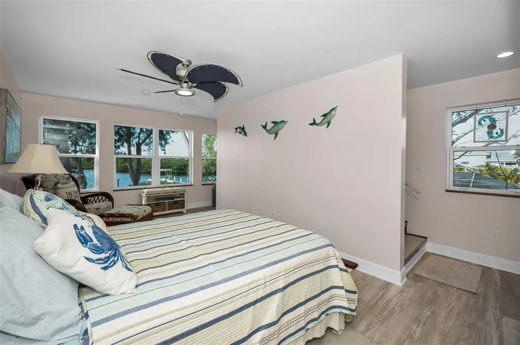 1626 Sea Breeze Drive Tarpon Springs FL 34689