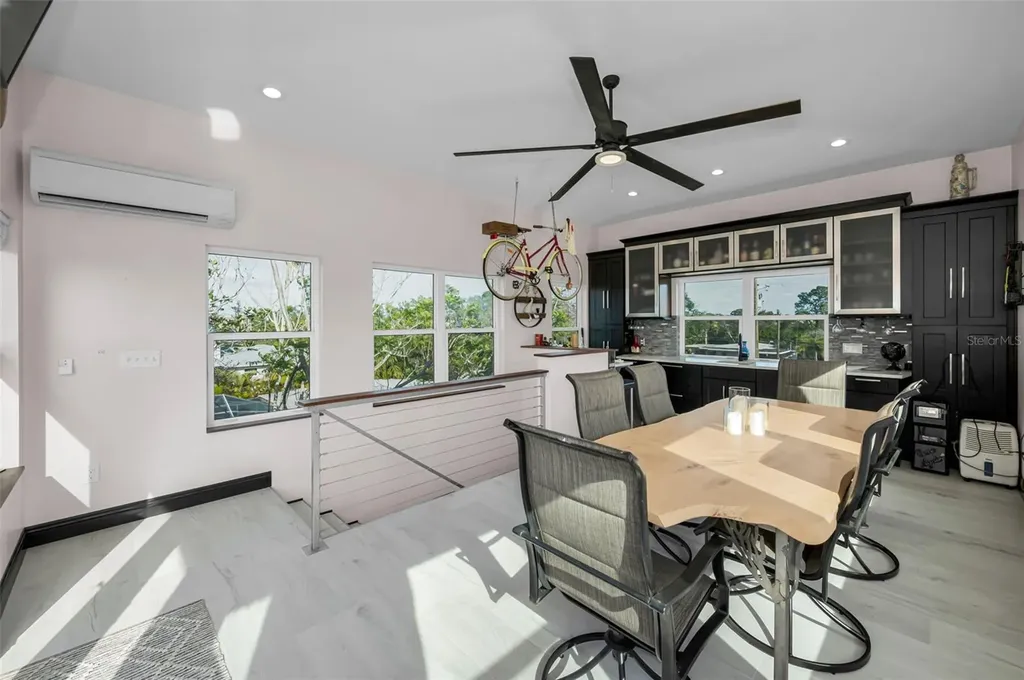 1626 Sea Breeze Drive Tarpon Springs FL 34689