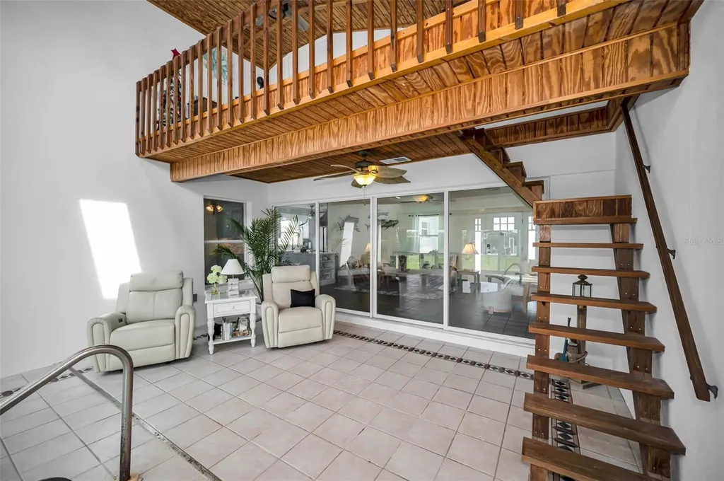 1626 Sea Breeze Drive Tarpon Springs FL 34689