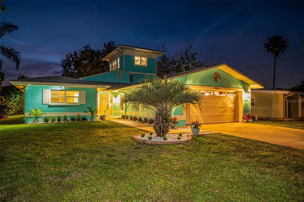 1626 Sea Breeze Drive Tarpon Springs FL 34689