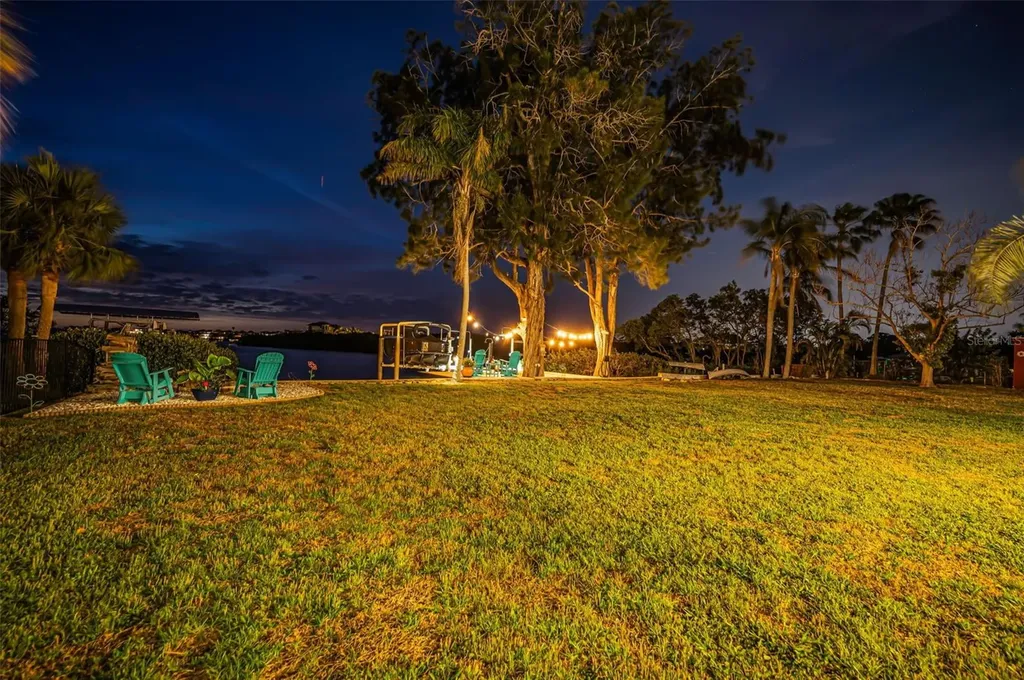 1626 Sea Breeze Drive Tarpon Springs FL 34689