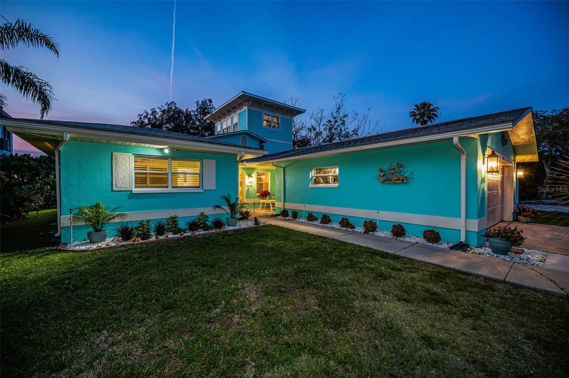 1626 Sea Breeze Drive Tarpon Springs FL 34689