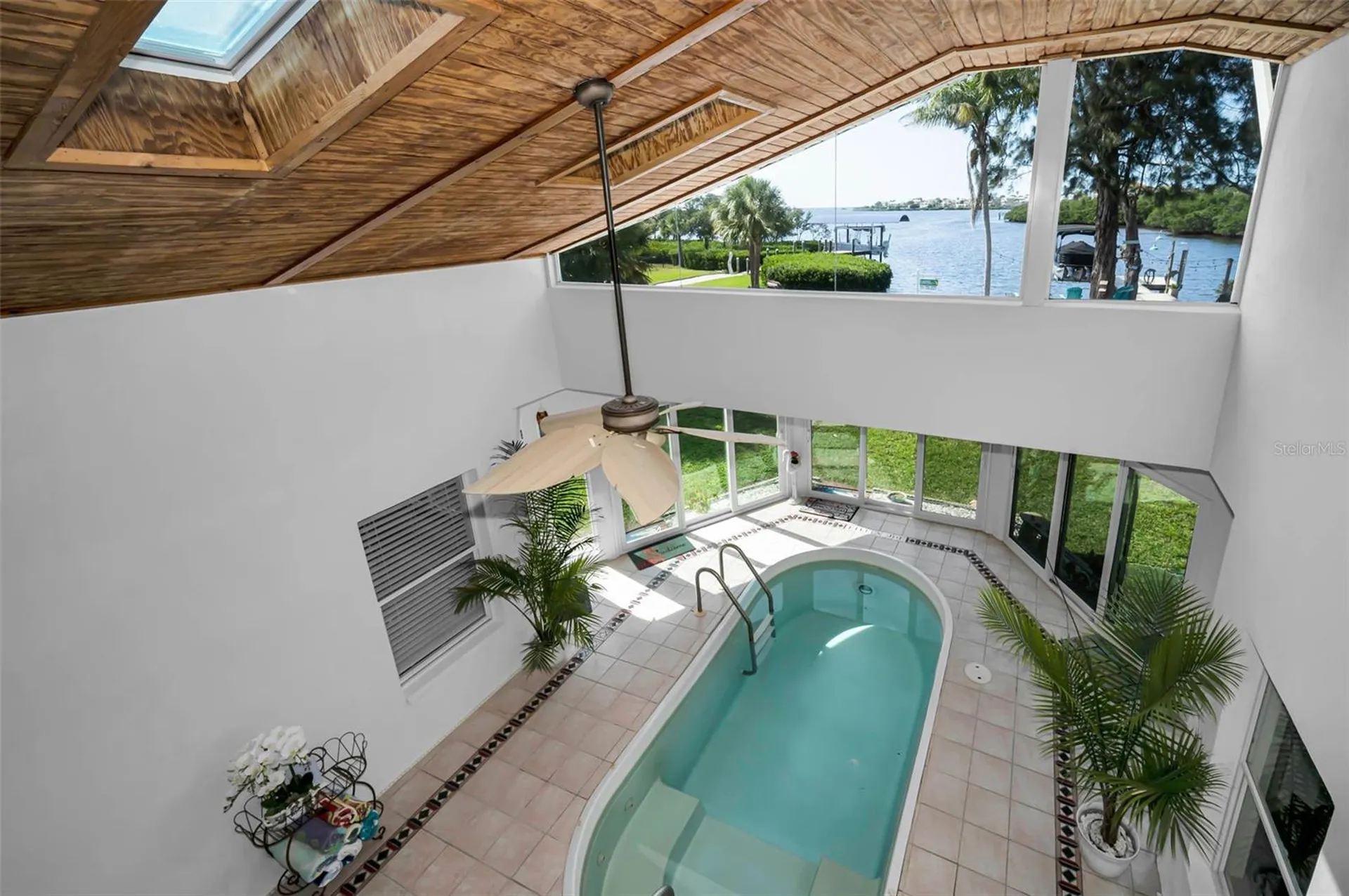 1626 Sea Breeze Drive Tarpon Springs FL 34689