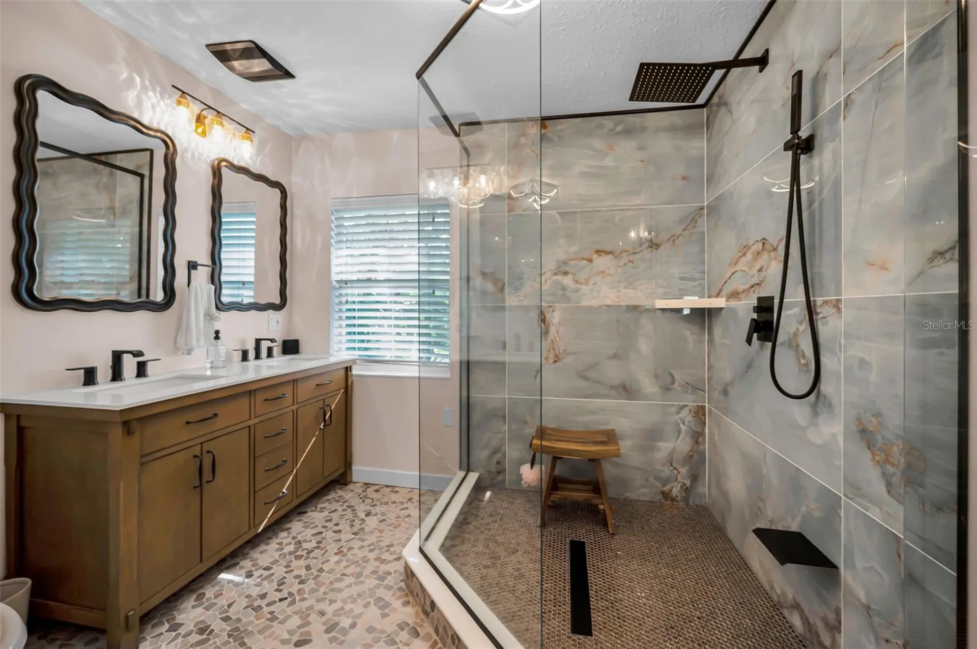 1626 Sea Breeze Drive Tarpon Springs FL 34689