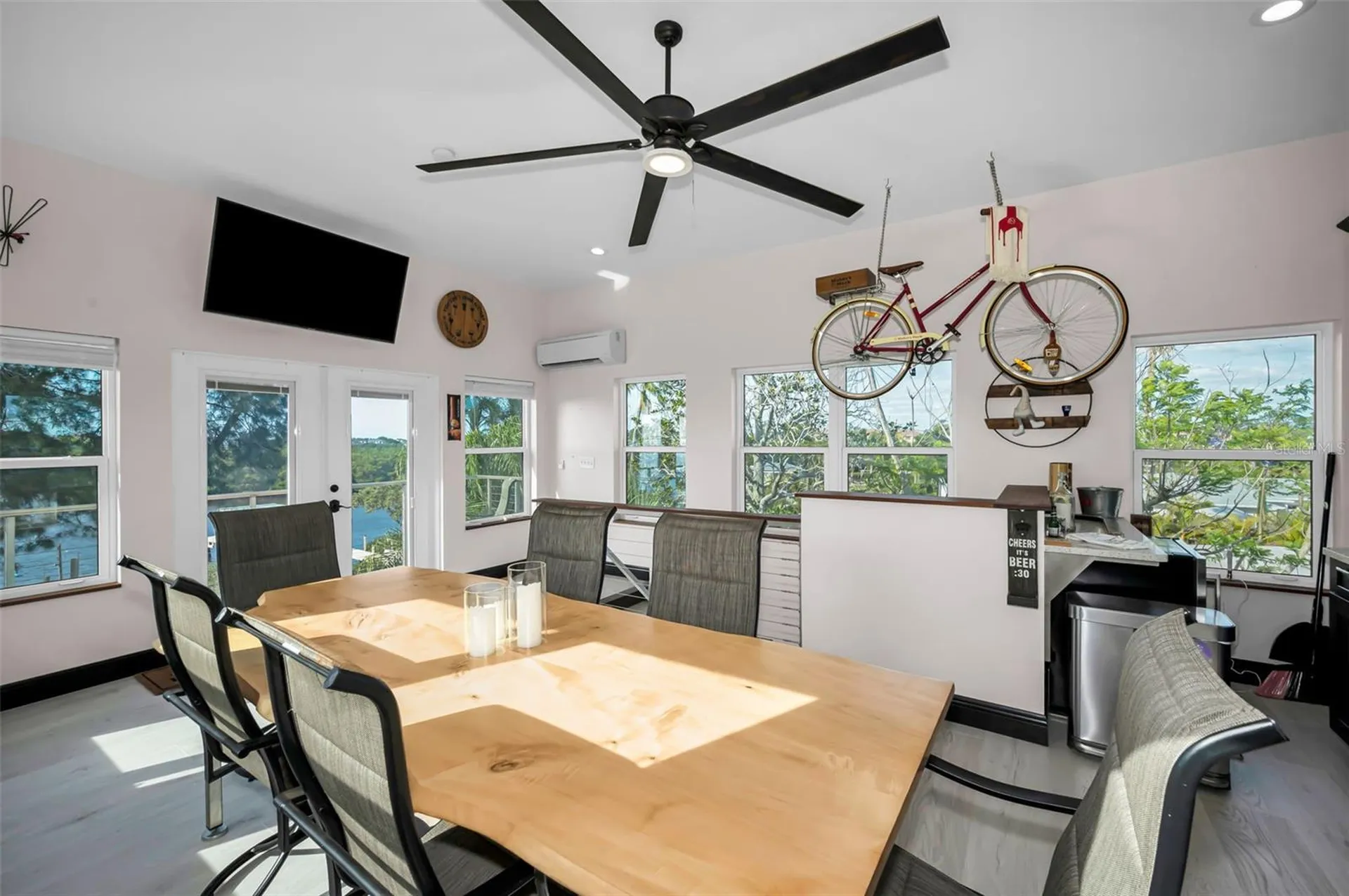 1626 Sea Breeze Drive Tarpon Springs FL 34689