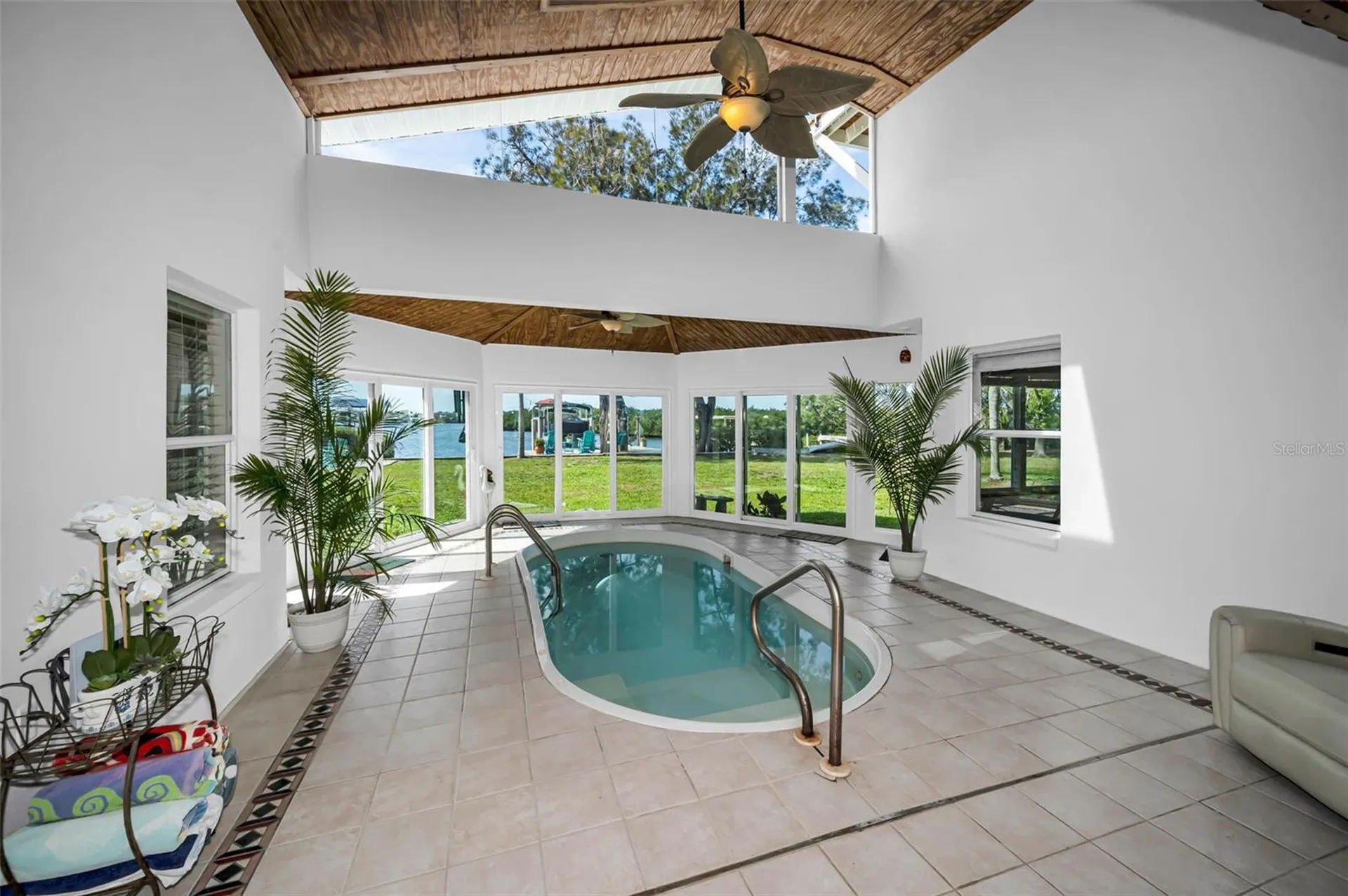 1626 Sea Breeze Drive Tarpon Springs FL 34689