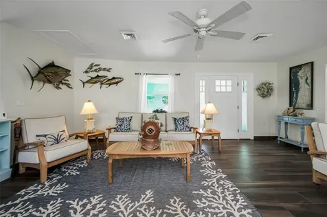1626 Sea Breeze Drive Tarpon Springs FL 34689
