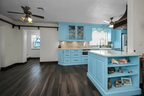1626 Sea Breeze Drive Tarpon Springs FL 34689