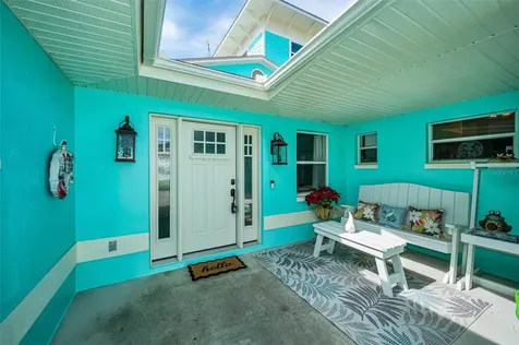 1626 Sea Breeze Drive Tarpon Springs FL 34689