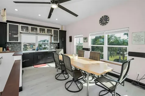 1626 Sea Breeze Drive Tarpon Springs FL 34689