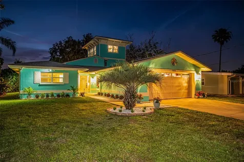 1626 Sea Breeze Drive Tarpon Springs FL 34689