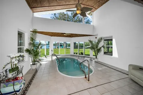 1626 Sea Breeze Drive Tarpon Springs FL 34689