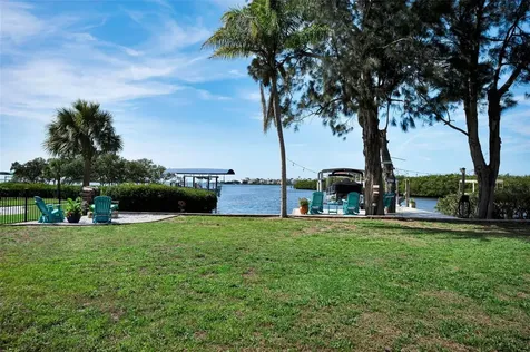 1626 Sea Breeze Drive Tarpon Springs FL 34689