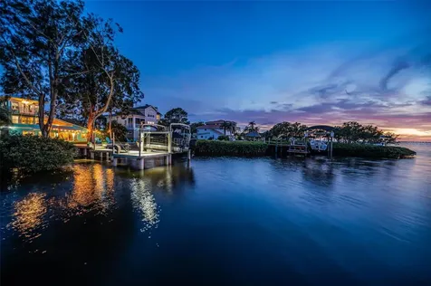 1626 Sea Breeze Drive Tarpon Springs FL 34689
