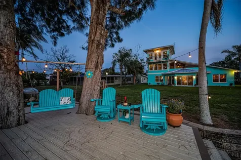 1626 Sea Breeze Drive Tarpon Springs FL 34689