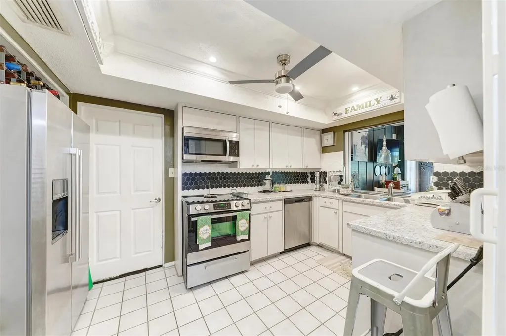 7236 Las Casas Drive Sarasota FL 34243