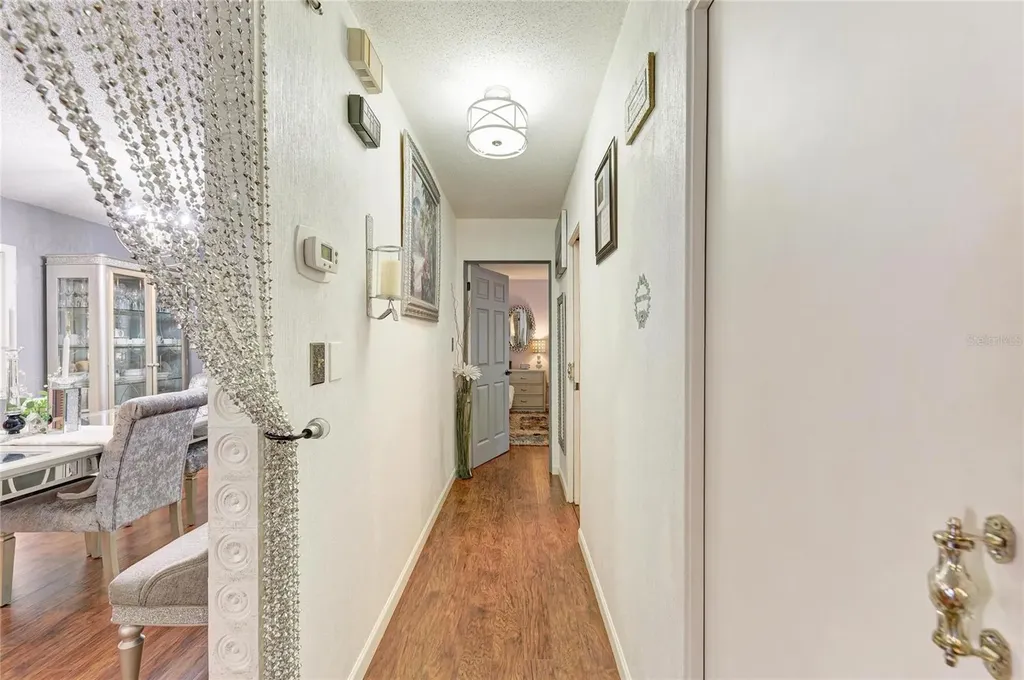7236 Las Casas Drive Sarasota FL 34243
