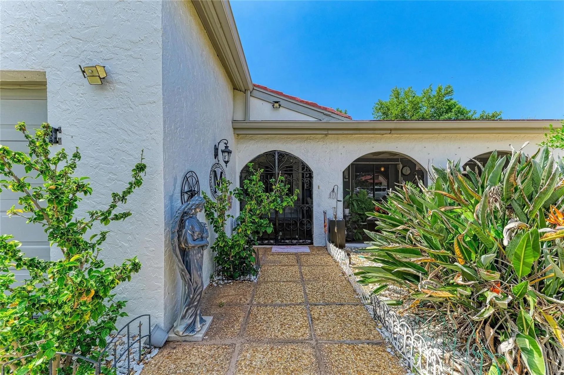 7236 Las Casas Drive Sarasota FL 34243