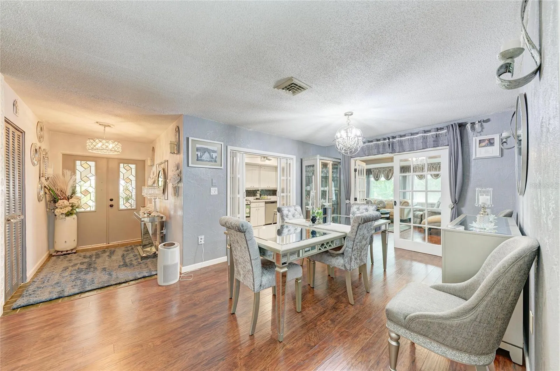 7236 Las Casas Drive Sarasota FL 34243