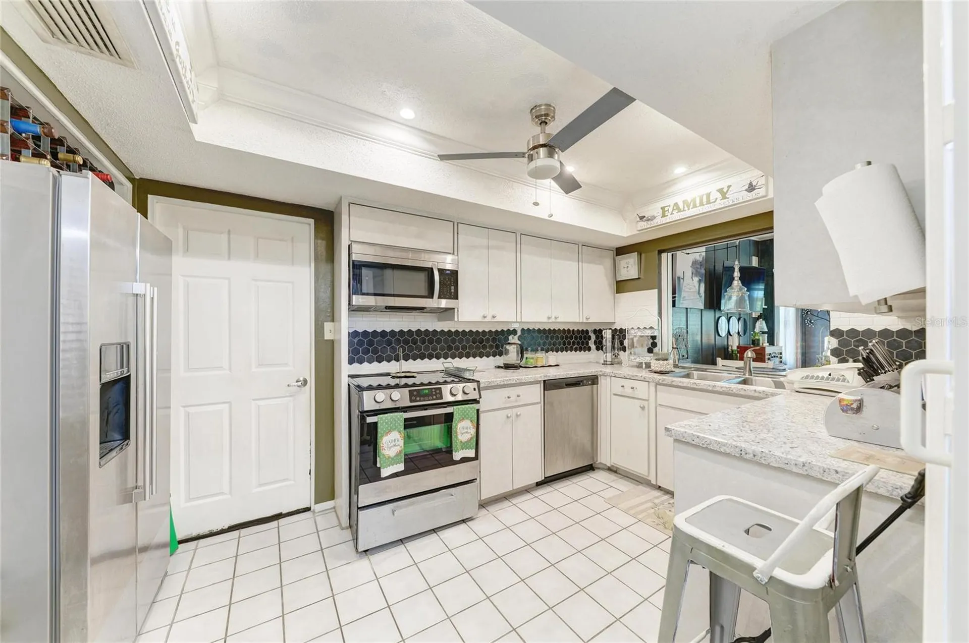 7236 Las Casas Drive Sarasota FL 34243