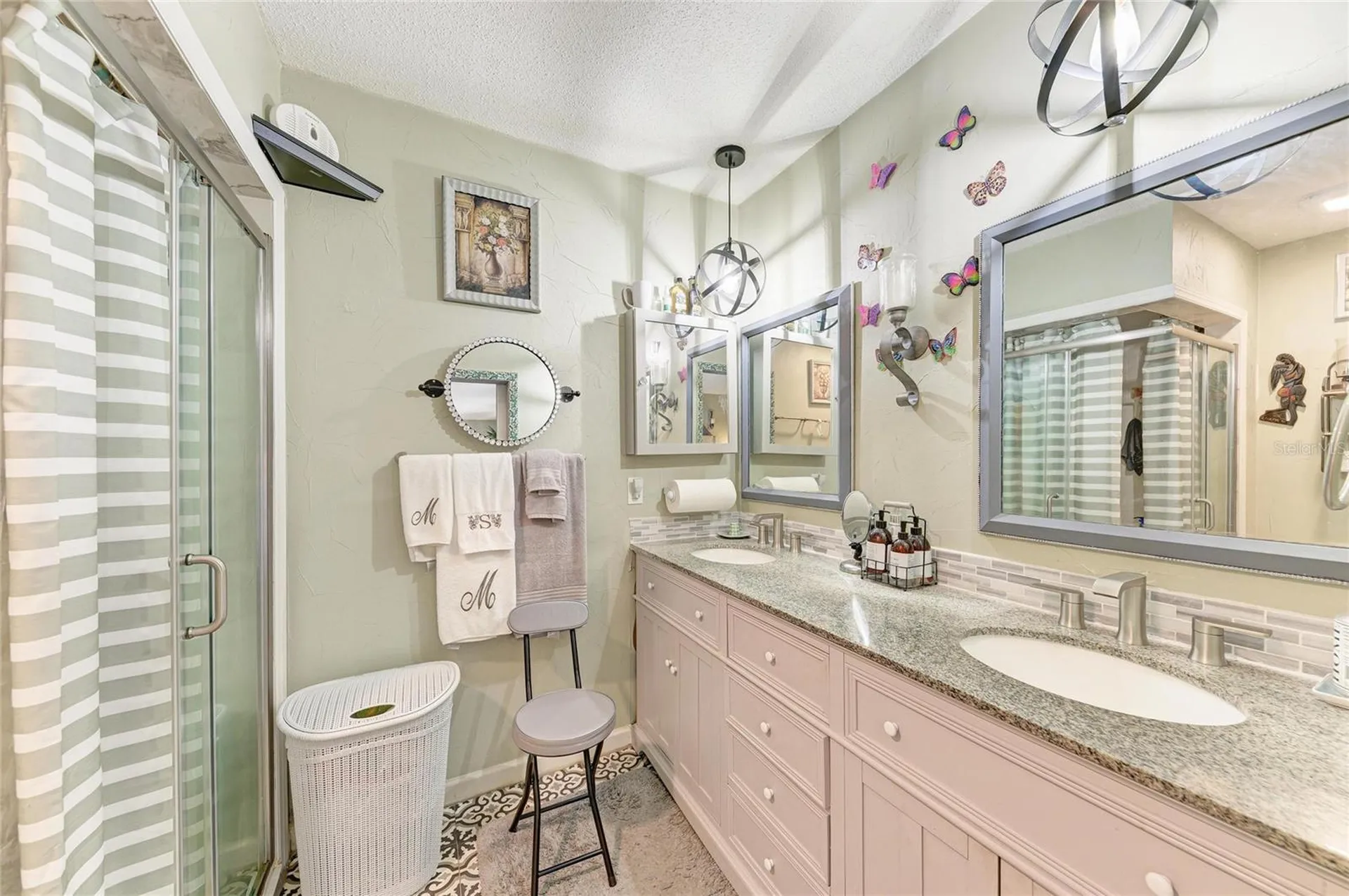7236 Las Casas Drive Sarasota FL 34243