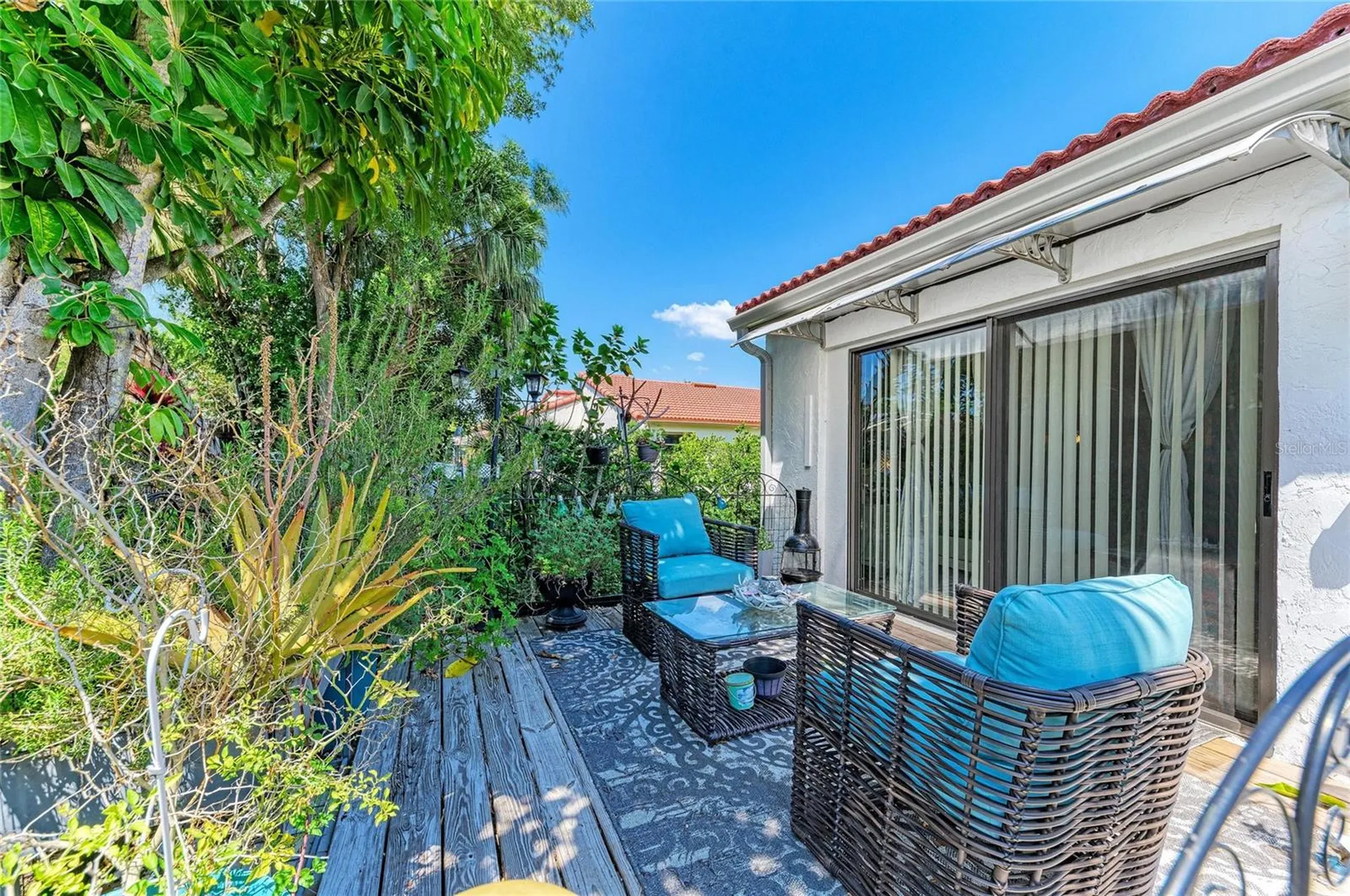7236 Las Casas Drive Sarasota FL 34243
