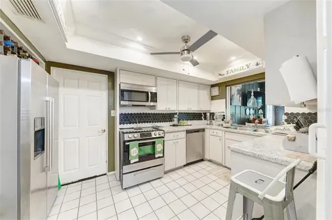 7236 Las Casas Drive Sarasota FL 34243