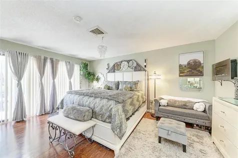 7236 Las Casas Drive Sarasota FL 34243