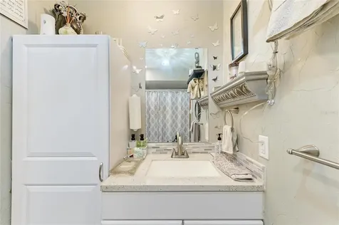 7236 Las Casas Drive Sarasota FL 34243