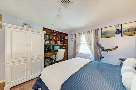 7236 Las Casas Drive Sarasota FL 34243