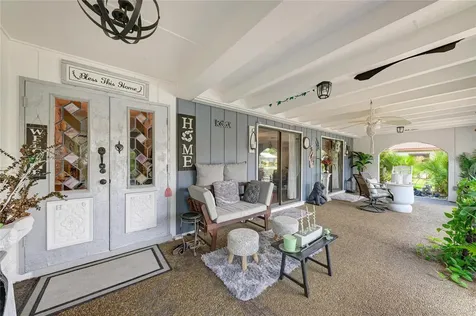 7236 Las Casas Drive Sarasota FL 34243