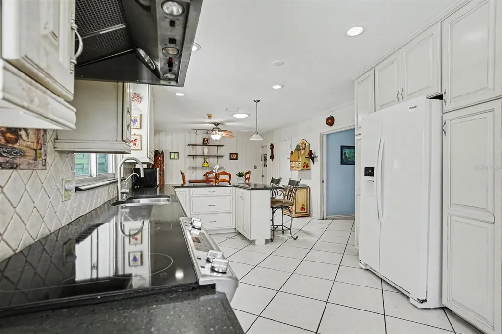 1350 Eckles Drive Tampa FL 33612