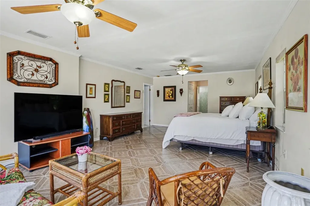 1350 Eckles Drive Tampa FL 33612