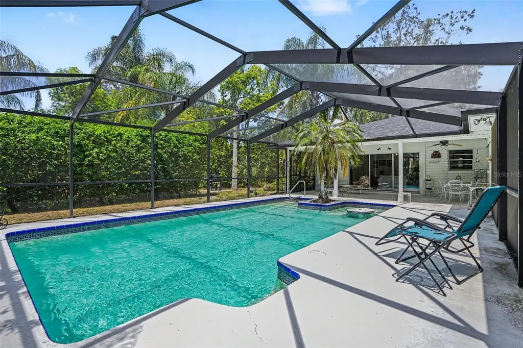 1350 Eckles Drive Tampa FL 33612