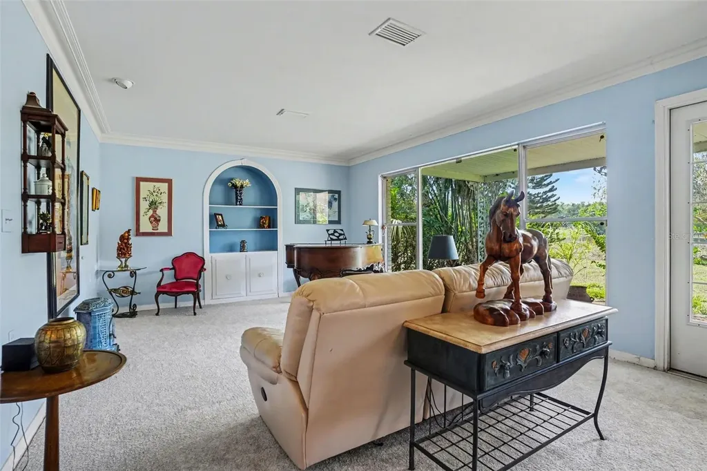 1350 Eckles Drive Tampa FL 33612