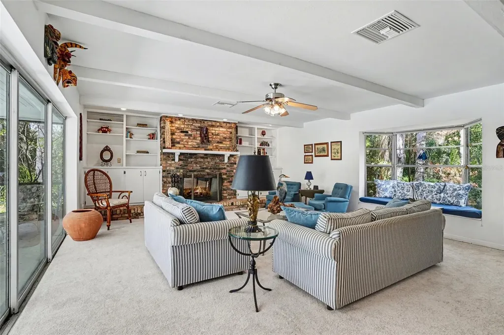 1350 Eckles Drive Tampa FL 33612