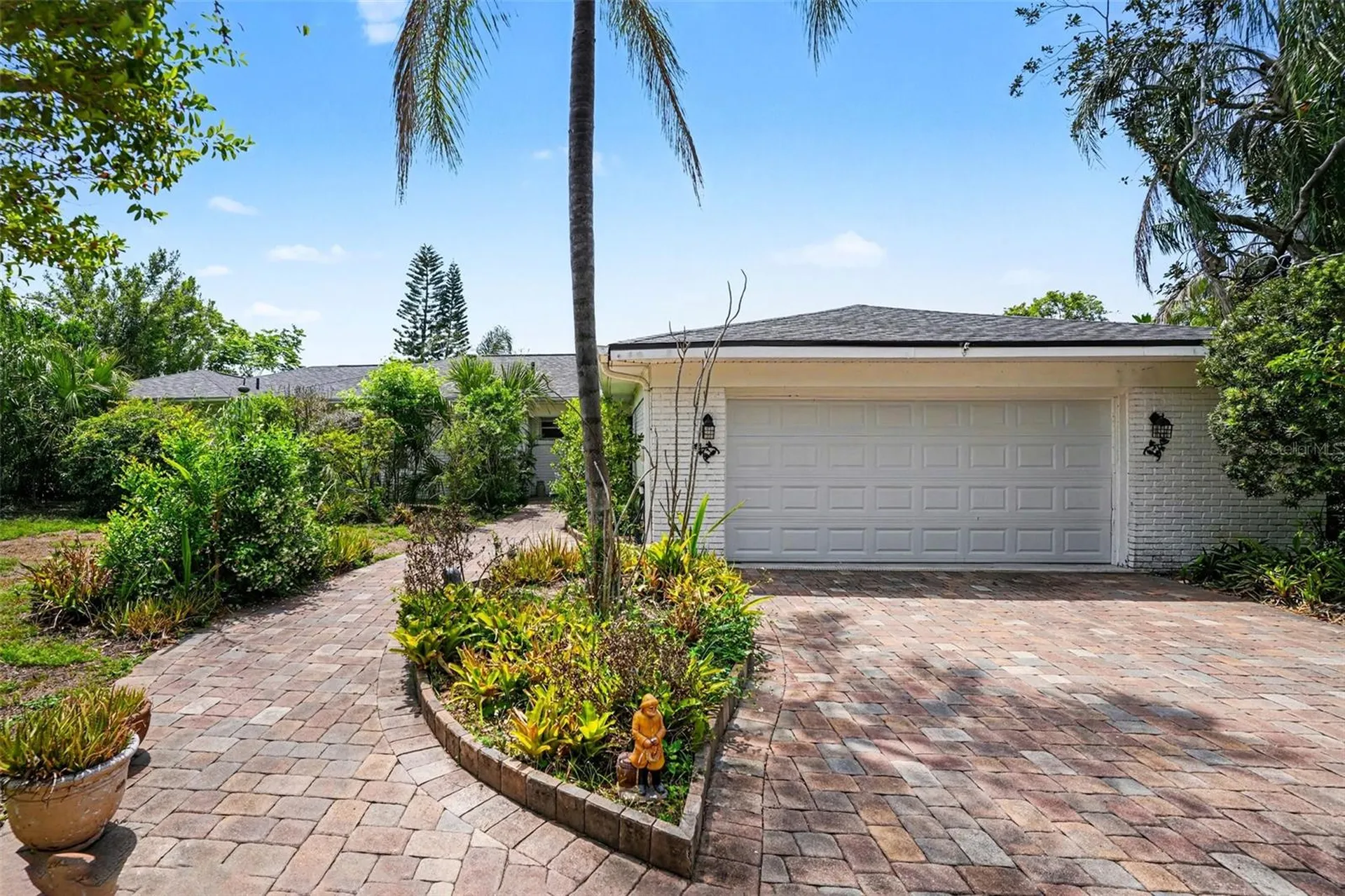 1350 Eckles Drive Tampa FL 33612