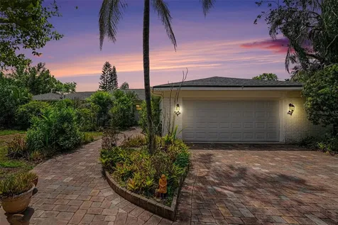 1350 Eckles Drive Tampa FL 33612